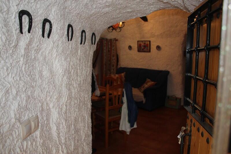 4 bedroom Cave House for sale