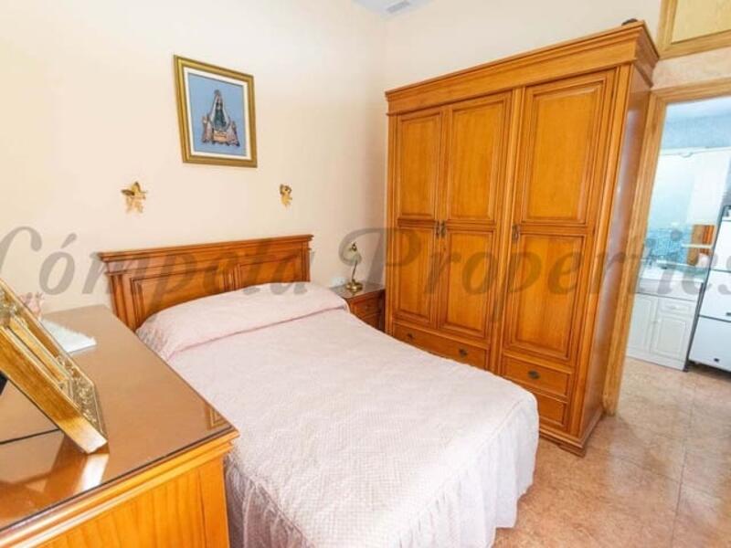 4 bedroom Townhouse for sale