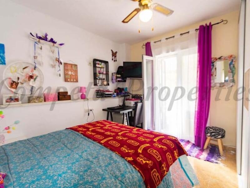 4 Schlafzimmer Stadthaus zu verkaufen