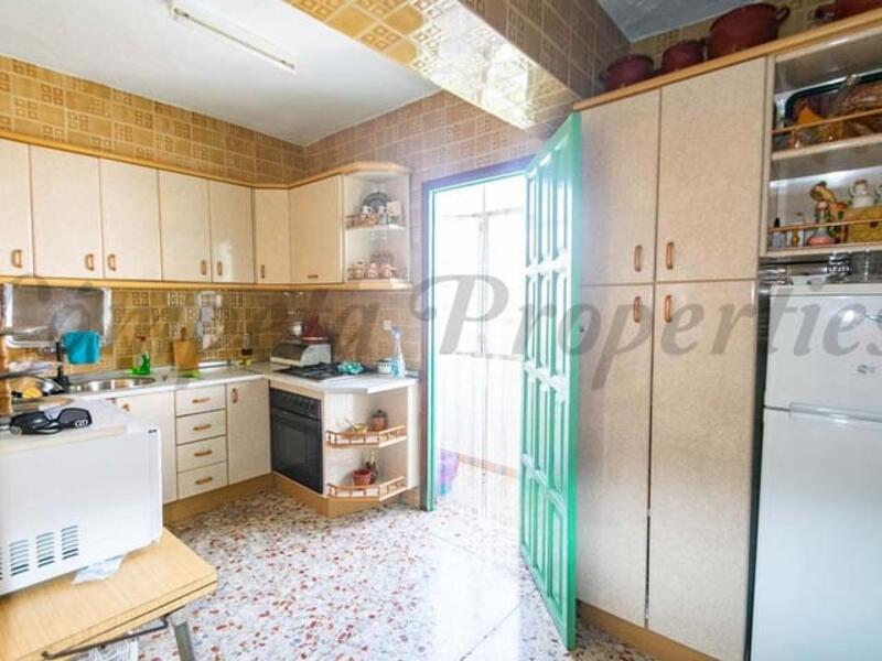 3 slaapkamer Gezinswoning Te koop