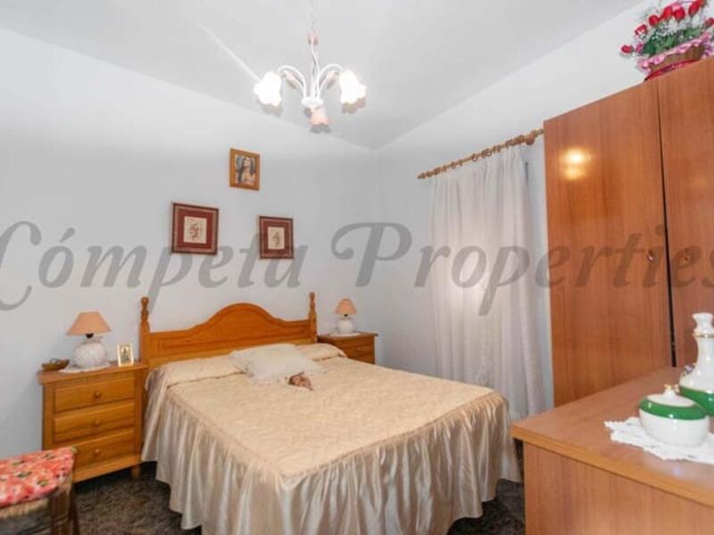 3 slaapkamer Gezinswoning Te koop