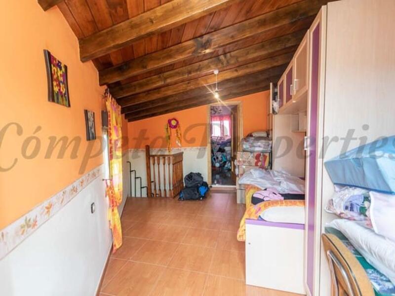 4 bedroom Villa for sale