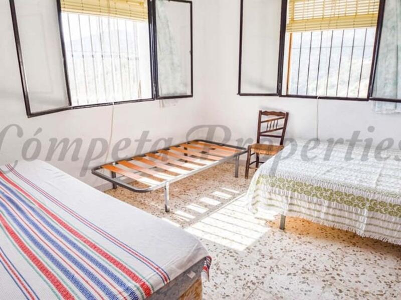 6 slaapkamer Gezinswoning Te koop