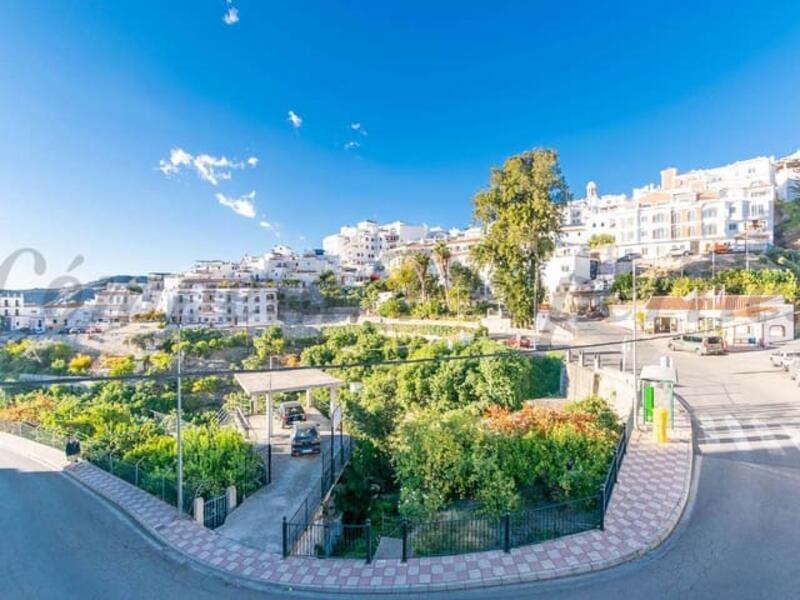 3 bedroom Townhouse for sale