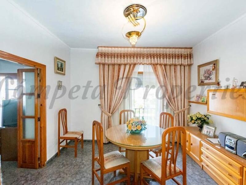 7 slaapkamer Gezinswoning Te koop