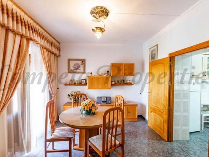 7 slaapkamer Gezinswoning Te koop