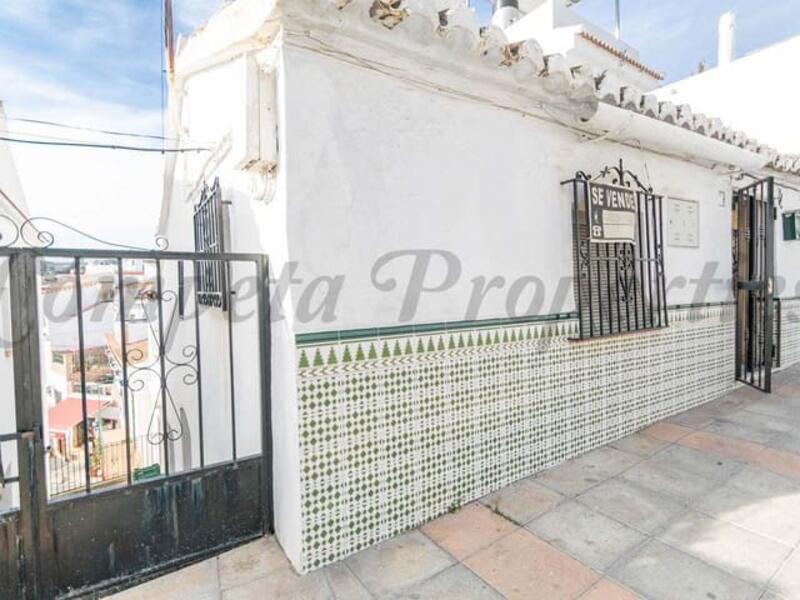Gezinswoning Te koop in Sayalonga, Málaga