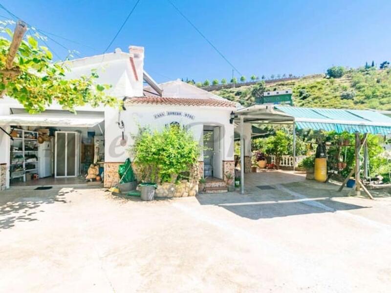 Landhuis Te koop in Competa, Málaga