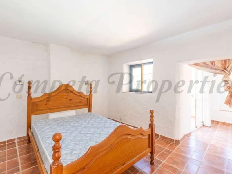 2 slaapkamer Gezinswoning Te koop