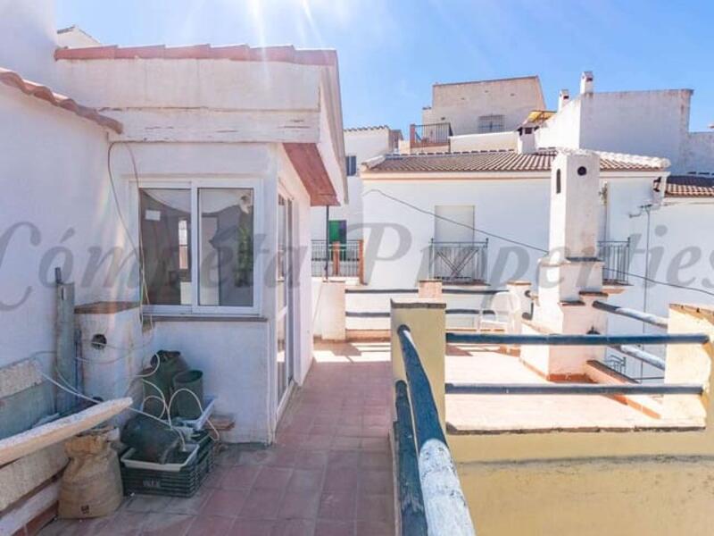 2 slaapkamer Gezinswoning Te koop