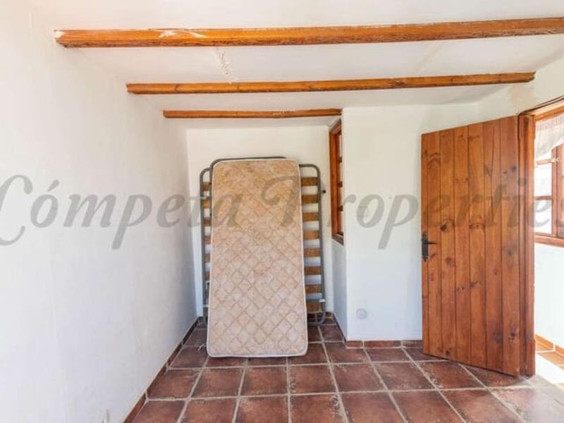 2 slaapkamer Gezinswoning Te koop