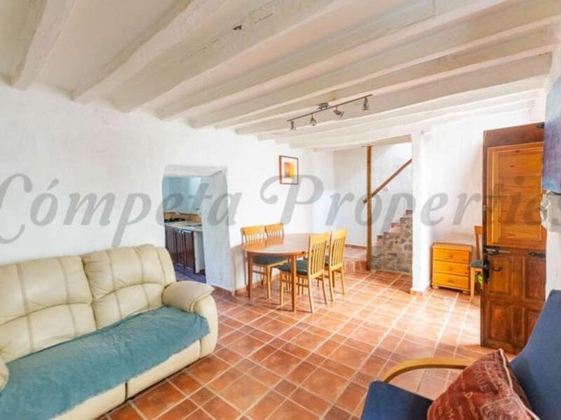 2 slaapkamer Gezinswoning Te koop