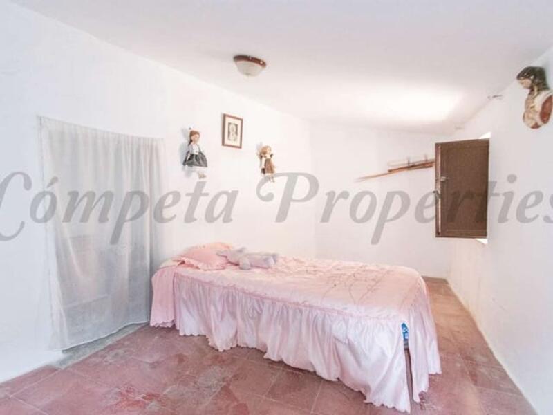 3 bedroom Townhouse for sale