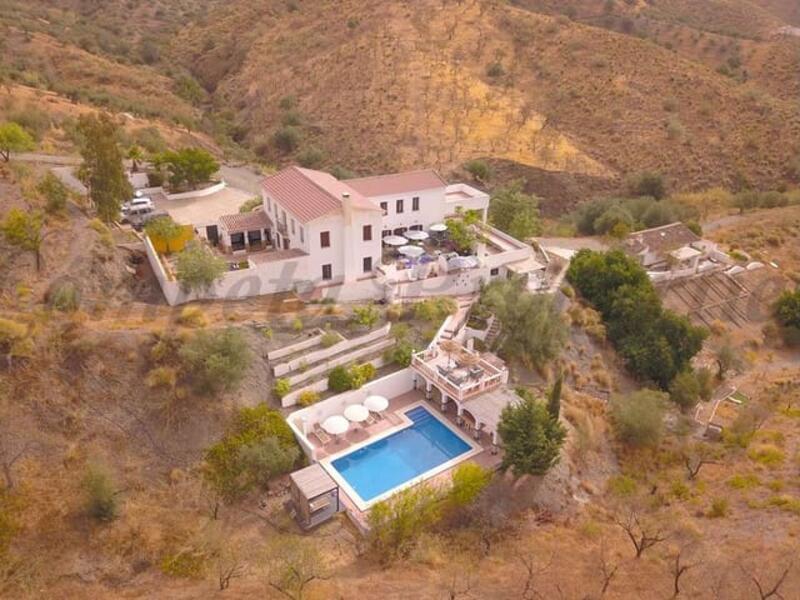 Villa til salgs i Canillas de Aceituno, Málaga