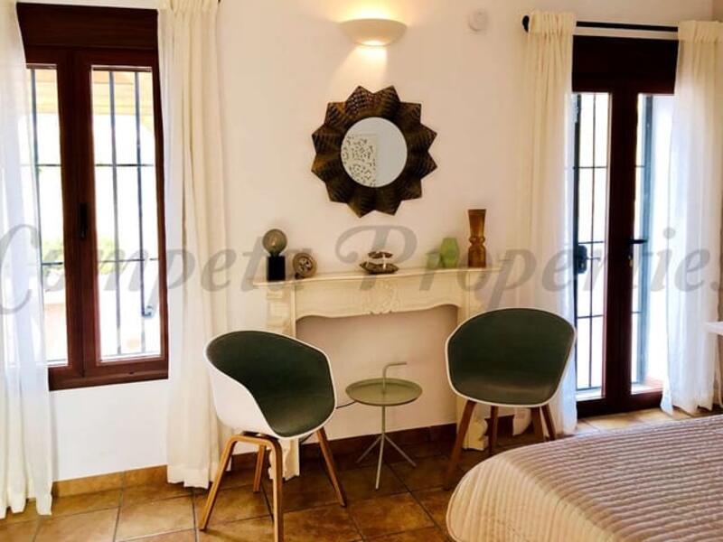 8 Cuarto Villa en venta