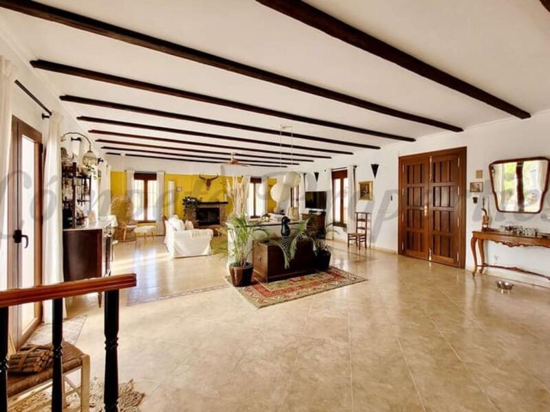 8 Cuarto Villa en venta