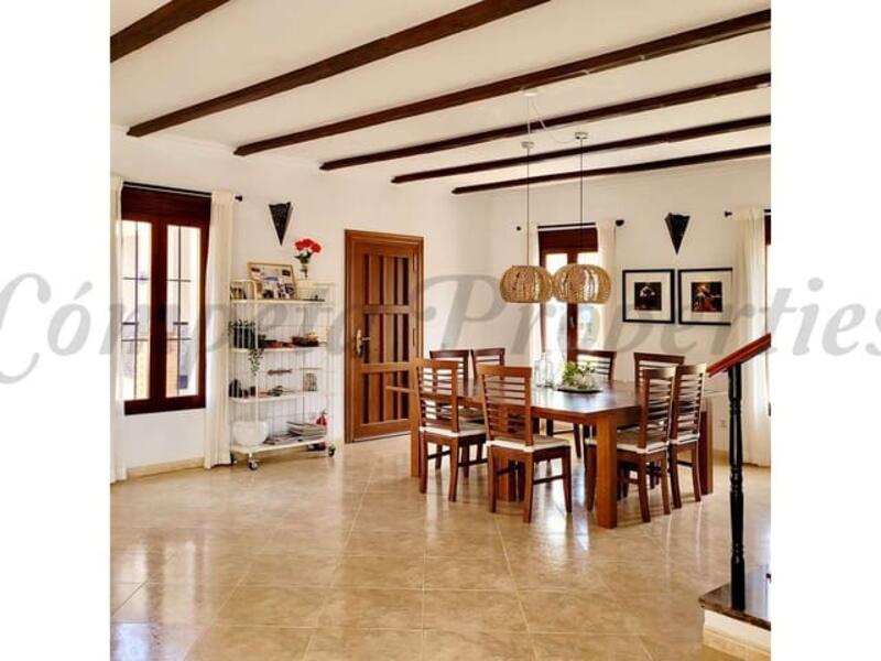 8 Cuarto Villa en venta