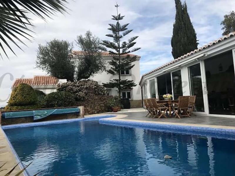 4 chambre Auberge à vendre