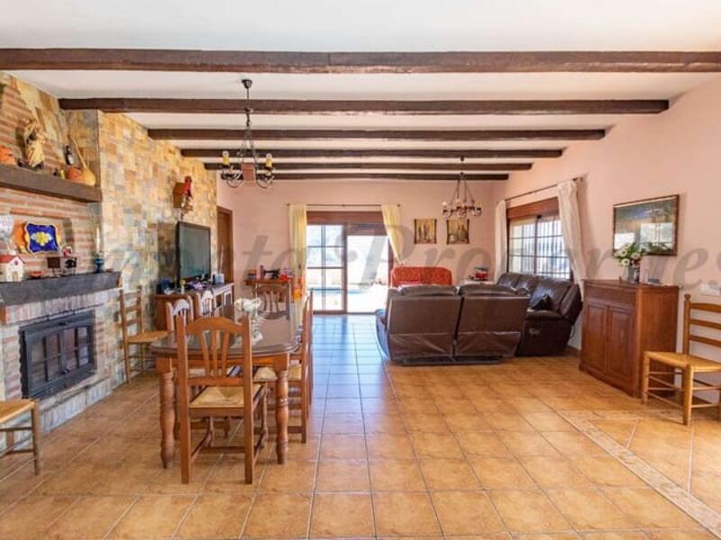 4 bedroom Villa for sale