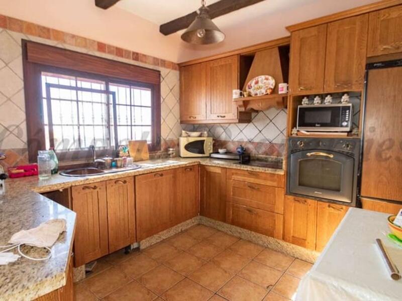 4 bedroom Villa for sale