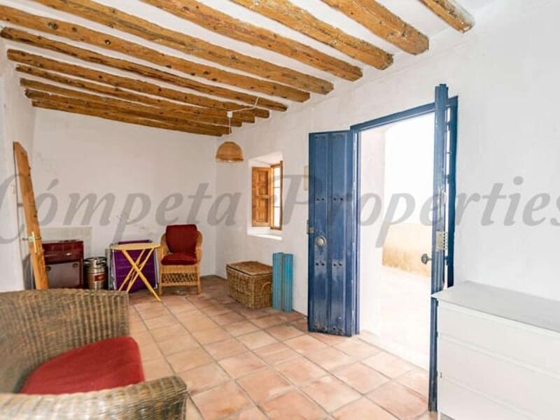 2 bedroom Townhouse for sale
