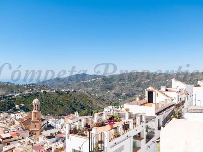 2 bedroom Townhouse for sale