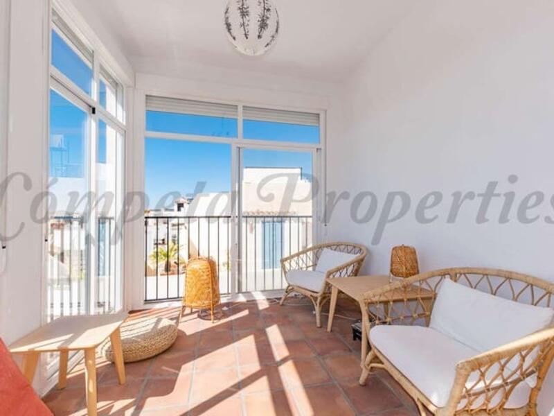 2 bedroom Townhouse for sale