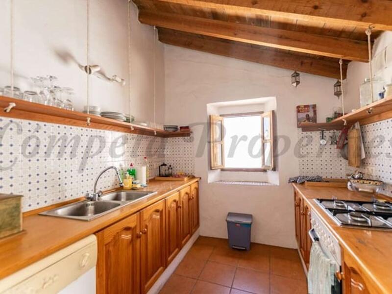 2 bedroom Townhouse for sale