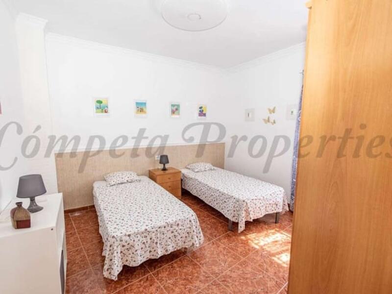 3 Cuarto Adosado para alquiler a largo plazo