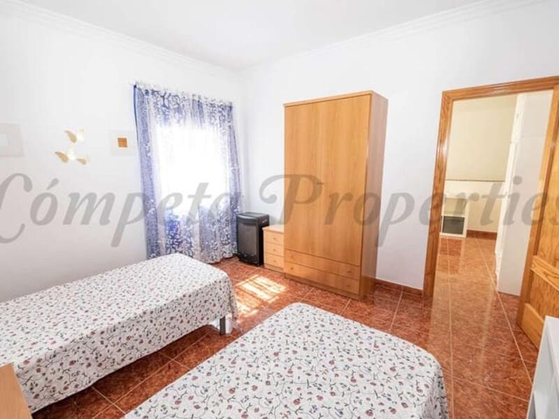 3 Cuarto Adosado para alquiler a largo plazo