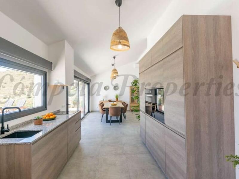 4 Schlafzimmer Villa für Langzeitmiete