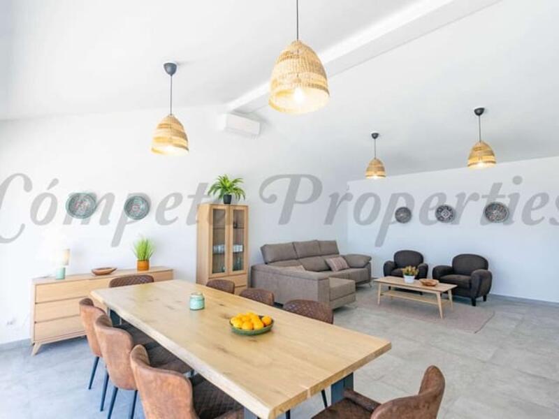 4 Schlafzimmer Villa für Langzeitmiete