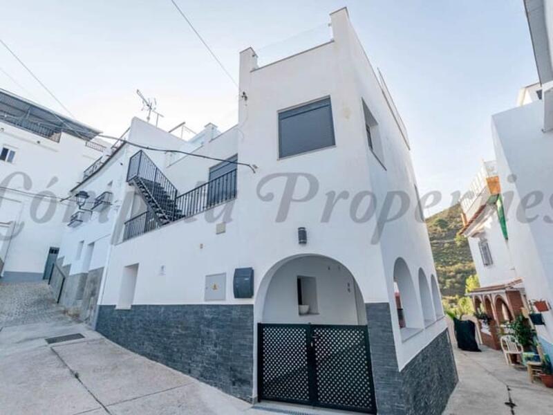Rekkehus til salgs i Competa, Málaga