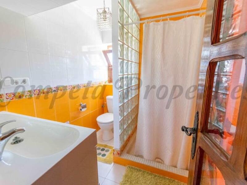 5 bedroom Country House for sale