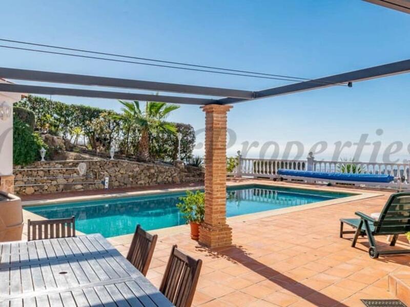 5 bedroom Country House for sale