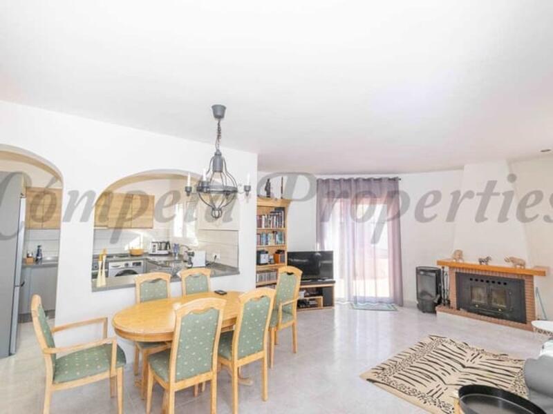 5 bedroom Country House for sale