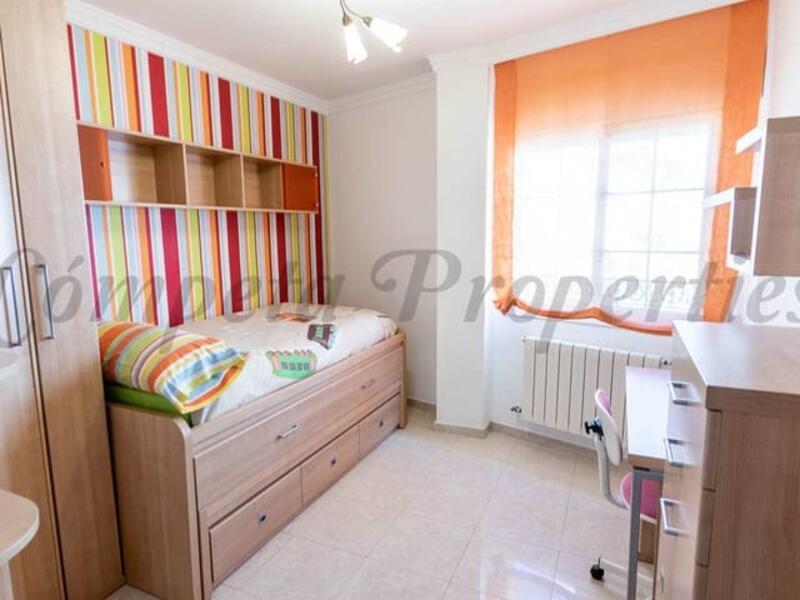 4 bedroom Apartment for Long Term Rent