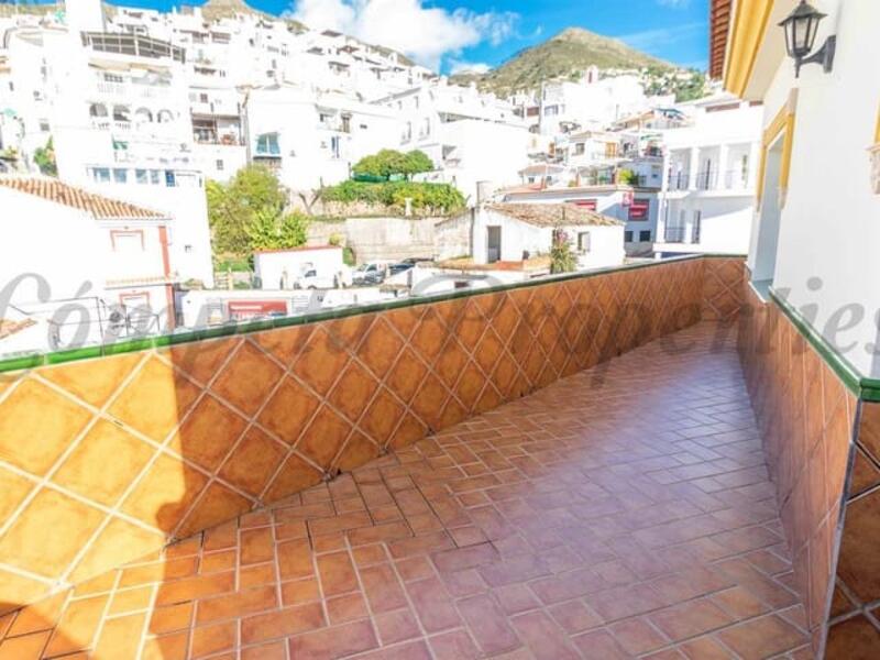 4 bedroom Apartment for Long Term Rent
