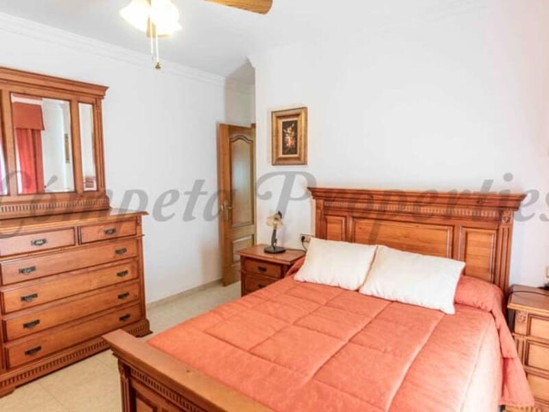 4 bedroom Apartment for Long Term Rent