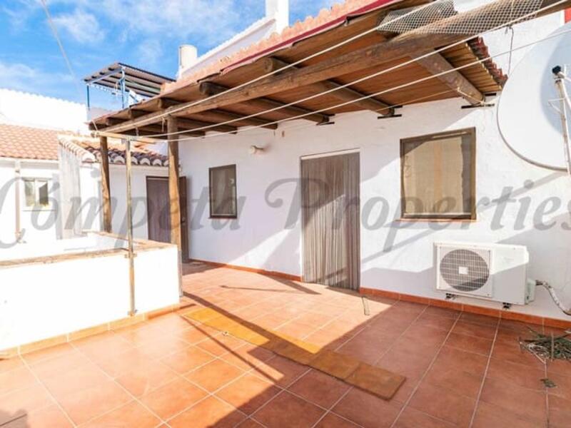 Rekkehus til salgs i Canillas de Albaida, Málaga
