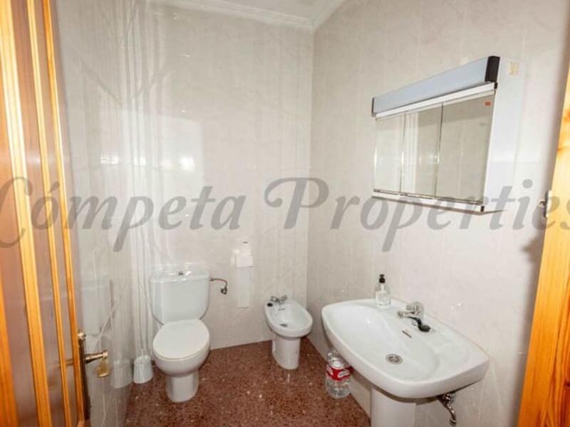 3 спальная комната квартира продается