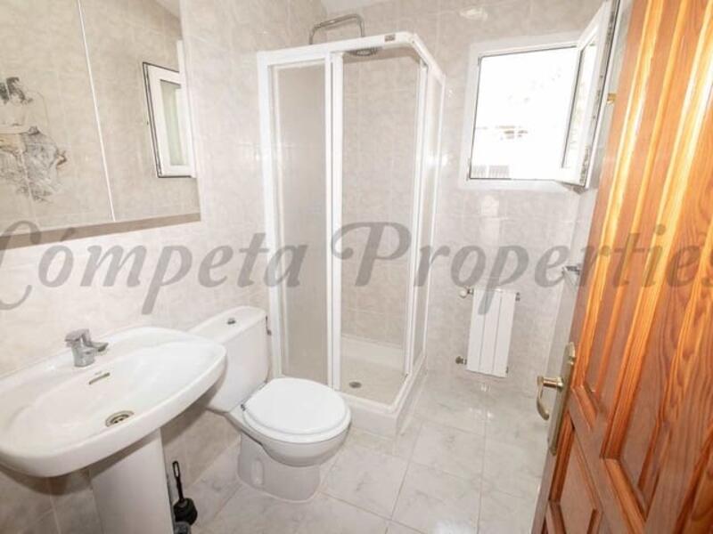 5 bedroom Country House for sale