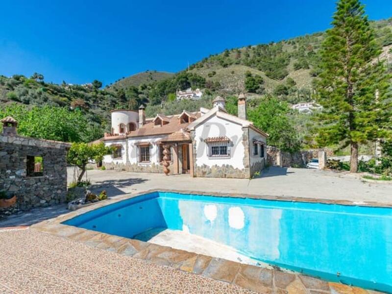 Villa til salgs i Competa, Málaga