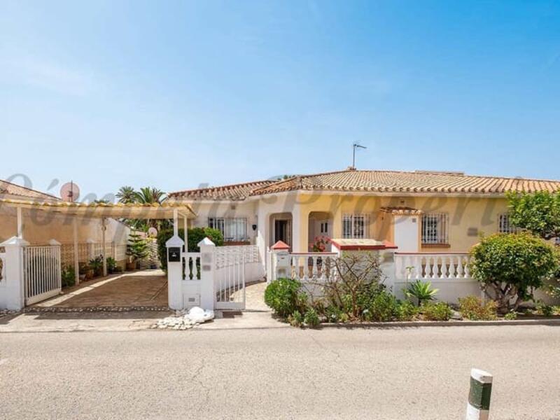 Radhus till salu i Torrox, Málaga