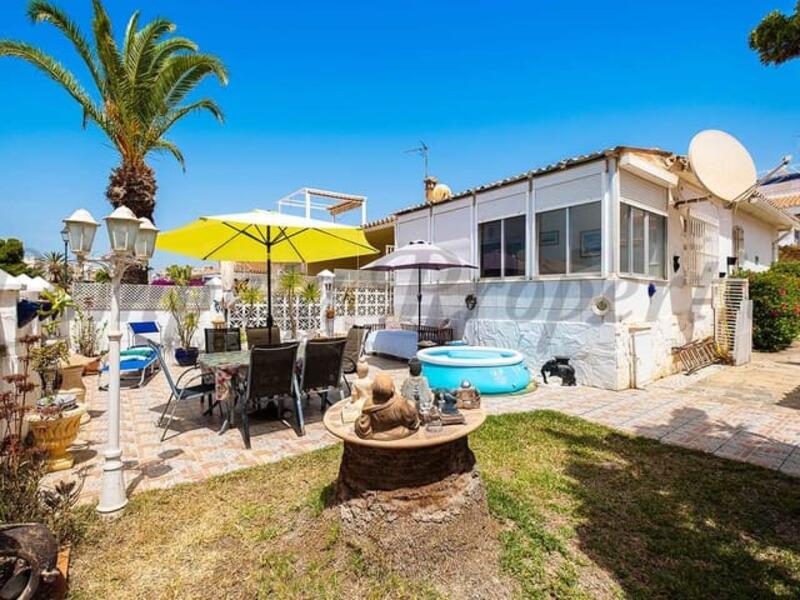2 slaapkamer Gezinswoning Te koop