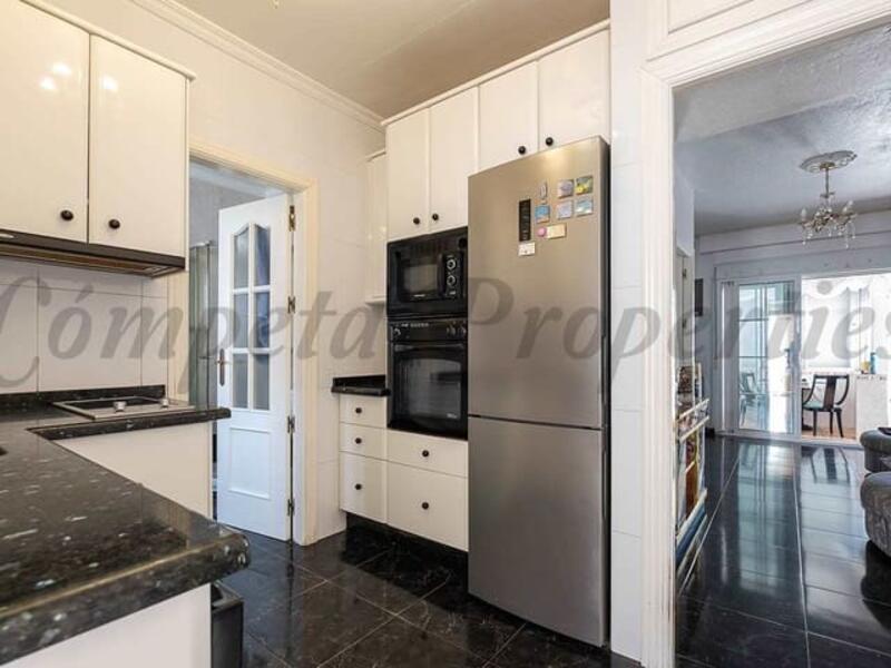 2 slaapkamer Gezinswoning Te koop