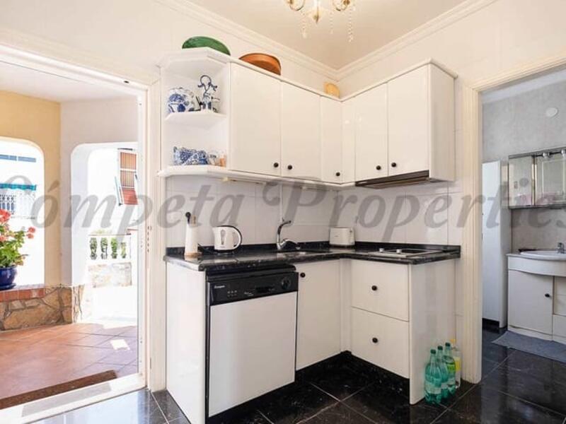 2 slaapkamer Gezinswoning Te koop