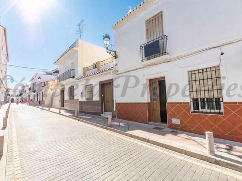 Rekkehus til salgs i Nerja, Málaga