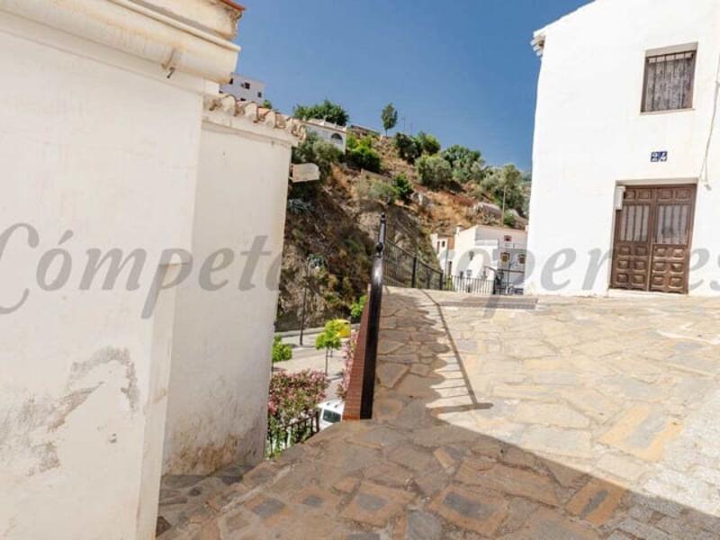 Townhouse for sale in Salares, Málaga