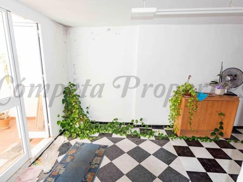 2 slaapkamer Gezinswoning Te koop